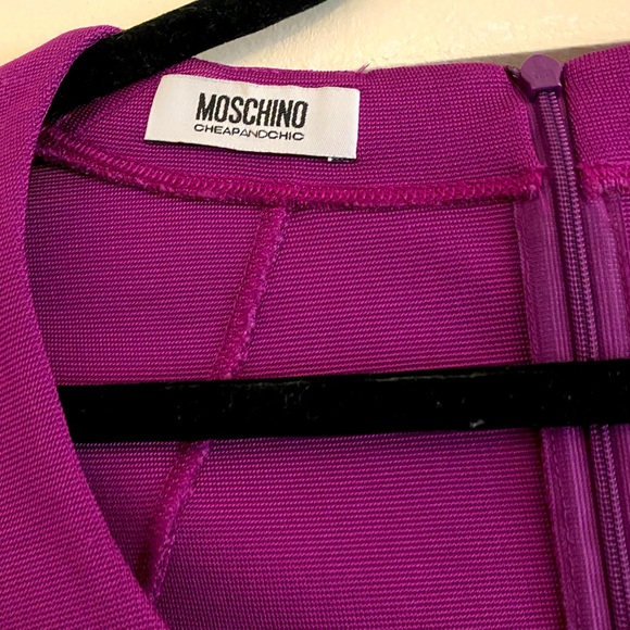 Moschino Magenta fitted dress - Picture 4 of 4